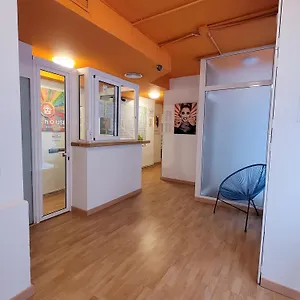 Arc House Gracia ホステル